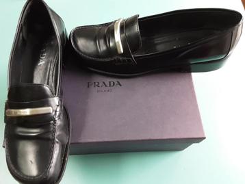 PRADA loafers (39) beschikbaar voor biedingen