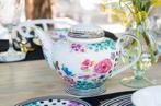 Melli Mello Nora servies Theepot met 4 kopjes met schotels, Ophalen of Verzenden, Nieuw, Porselein, Overige stijlen