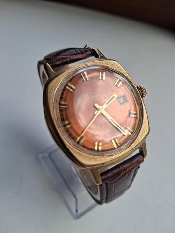 Vintage Slava automatisch  beschikbaar voor biedingen