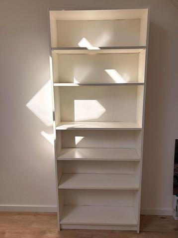 Boekenkast - Praktisch en Stijlvol!