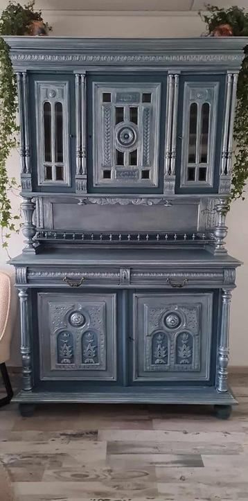Beschilderde buffetkast antiekblauw beschikbaar voor biedingen