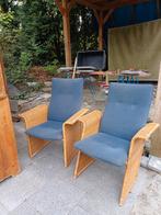 Twee stoelen blauw met riet., Gebruikt, Ophalen of Verzenden, 75 tot 100 cm, 50 tot 75 cm