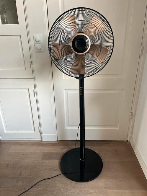 Staande Ventilator zwart met goud. zgan, Witgoed en Apparatuur, Ventilatoren, Zo goed als nieuw, Statiefventilator, Ophalen