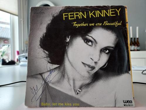 7" Single Fern Kinney - Together We Are Beautiful / Sun, Moo, Cd's en Dvd's, Vinyl Singles, Gebruikt, Single, Pop, 7 inch, Ophalen of Verzenden