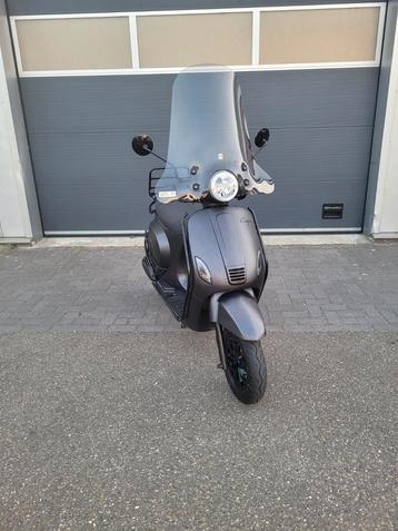 CAPRI CL 50 vespa look /25km/4takt  beschikbaar voor biedingen