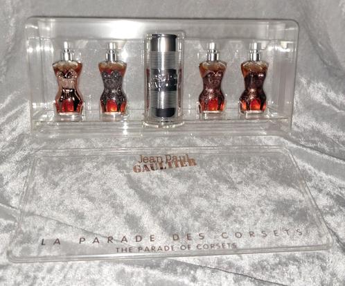 Luxe parfum miniaturen set Jean Paul gaultier tatoo set, Verzamelen, Parfumverzamelingen, Zo goed als nieuw, Miniatuur, Gevuld