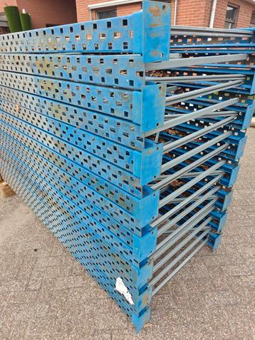 Pallet stelling 6 mtr hoog 15 staanders 48 liggers beschikbaar voor biedingen