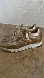Prachtige goudkleurige sneakers van DL sport. Maat 37, Overige kleuren, Ophalen of Verzenden, Sneakers of Gympen, Zo goed als nieuw
