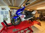 Aerox valentino rossi model orgineel. 1e eigenaar., Fietsen en Brommers, Scooters | Yamaha, Ophalen of Verzenden, Benzine, Aerox