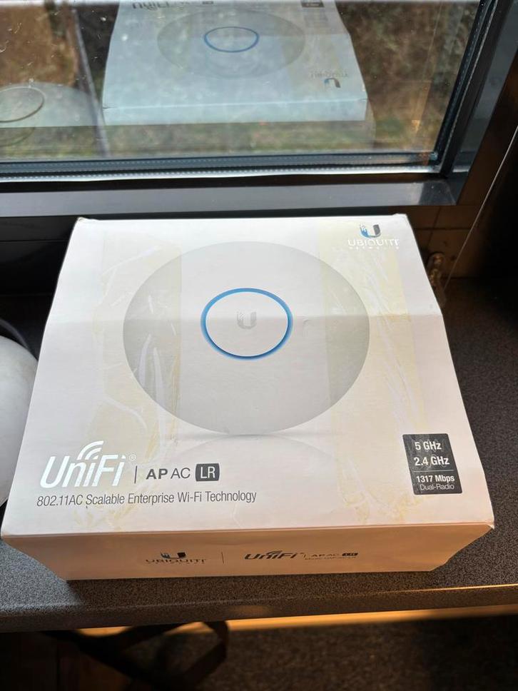Unifi AP AC LR - Access Point (Wifi punt), Computers en Software, Accesspoints, Gebruikt, Ophalen of Verzenden