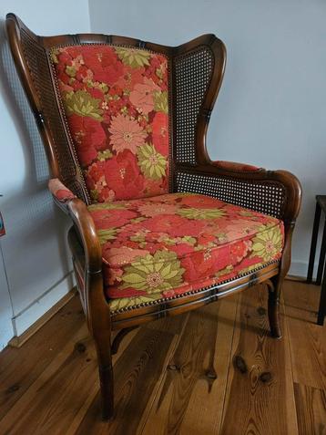 Mooie klassieke fauteuil  beschikbaar voor biedingen