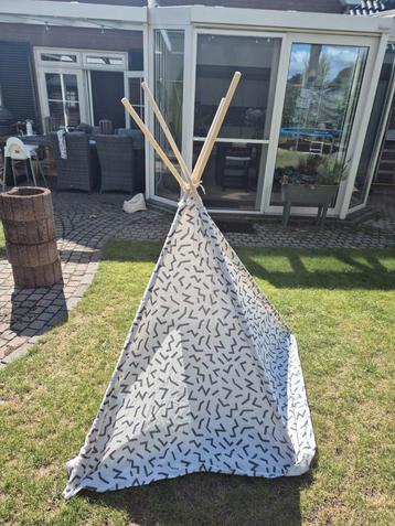 Tippie speeltent beschikbaar voor biedingen