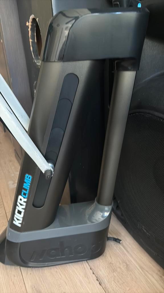 Wahoo Kickr Climb – Zo goed als nieuw!, Sport en Fitness, Fitnessapparatuur, Zo goed als nieuw, Hometrainer, Ophalen of Verzenden
