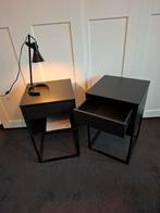 Ikea Vikhammer nachtkastjes / bijzettafeltjes zwart, 2 stuks, Huis en Inrichting, Slaapkamer | Nachtkastjes, Ophalen