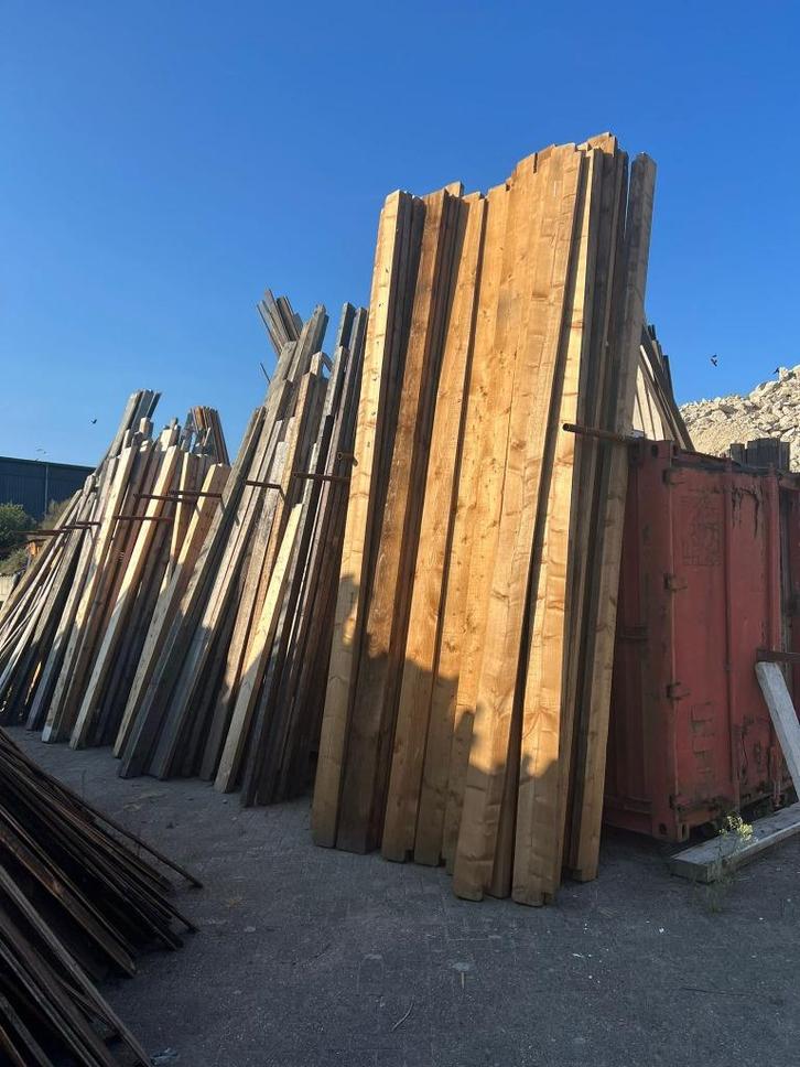 Gebruikte vuren balken kopmaat 10cmx200cm ( 5m lang ), Doe-het-zelf en Verbouw, Hout en Planken, Gebruikt, Balk, Vuren, 300 cm of meer