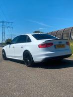 Audi A4 1.8 Sport 3x S-line TFSI 260pk automaat Zeer Mooi !, 74 €/maand, Zwart, 4 cilinders, Wit