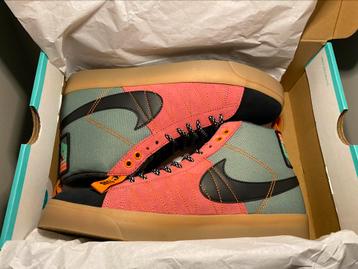 Nike SB ZOOM BLAZER MID PRM Jade Smoke beschikbaar voor biedingen