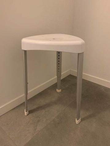 Compacte in hoogte instelbare douchestoel/kruk - wit beschikbaar voor biedingen