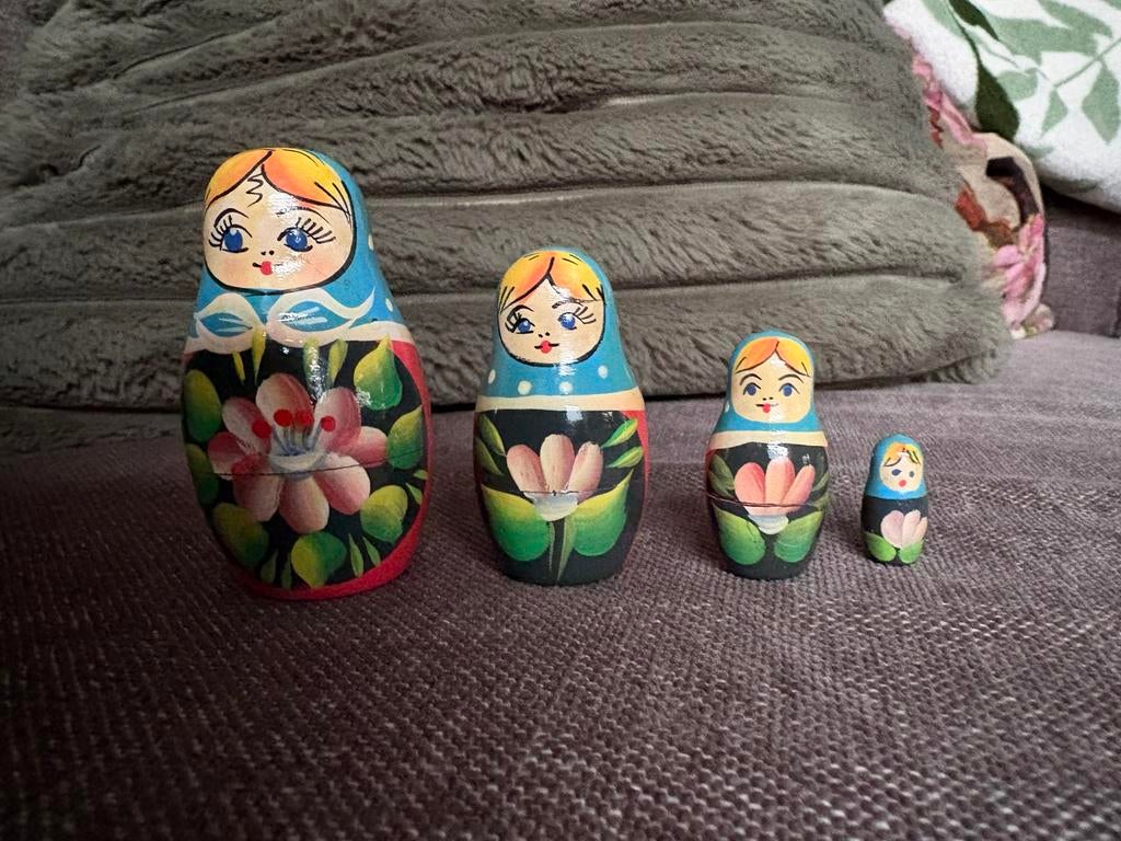 Baboesjka / matroesjka, Ophalen of Verzenden, Zo goed als nieuw