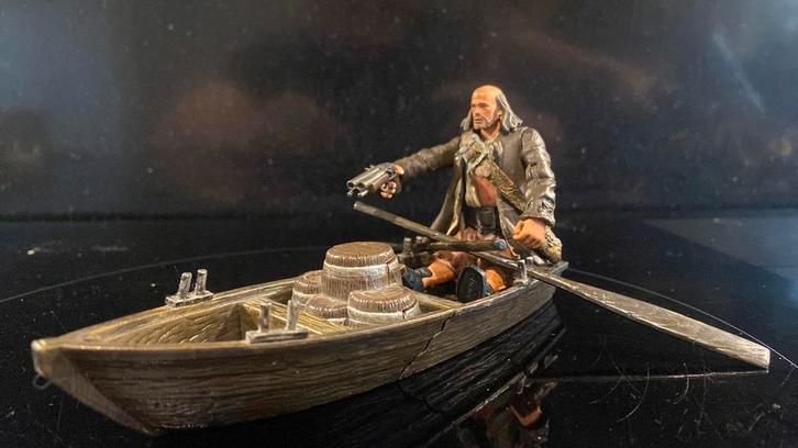 Disney: Pirates of the Carribean Pintel in sloep, Verzamelen, Disney, Beeldje of Figuurtje, Overige figuren, Ophalen of Verzenden