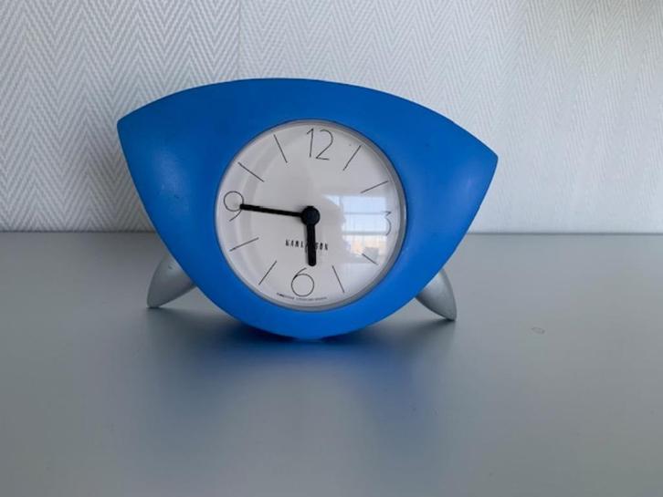 Karlsson Klok, uit de Timestone collectie, model See Bee, Huis en Inrichting, Woonaccessoires | Klokken, Zo goed als nieuw, Wekker of Tafelklok