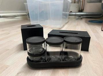 Tissuebox 2 formaten en opbergpotjes beschikbaar voor biedingen
