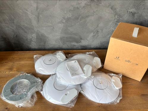 NIEUW - Ubiquiti Unifi AP-AC Pro 5 Pack, Computers en Software, Accesspoints, Nieuw, Ophalen of Verzenden