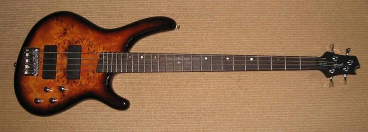 Cort C4 Limited Edition basgitaar, Muziek en Instrumenten, Snaarinstrumenten | Gitaren | Bas, Zo goed als nieuw, Elektrisch, Ophalen