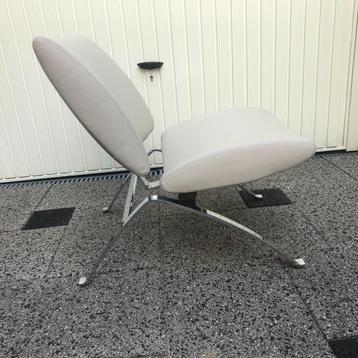 IZGS Artifort Dodo F395 leer fauteuil stoel lounge beschikbaar voor biedingen