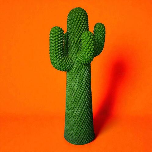 Cactus Gufram 1970 edition Gufram multipli 1986 limited 2000, Antiek en Kunst, Antiek | Woonaccessoires, Verzenden