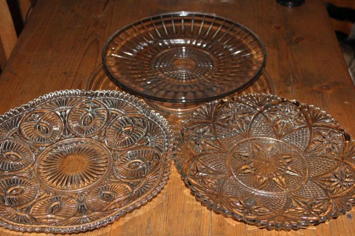 4 Taart / serveerschalen, persglas, oud, Antiek en Kunst, Antiek | Glas en Kristal, Ophalen of Verzenden