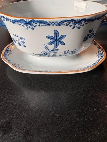 Jus kom Oost Indie Servies beschikbaar voor biedingen