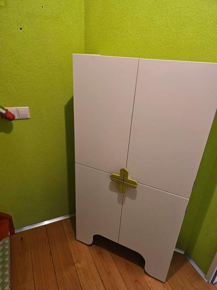 Ikea Witte kast met deuren en planken, Huis en Inrichting, Kasten | Kledingkasten, Zo goed als nieuw, 100 tot 150 cm, 50 tot 100 cm