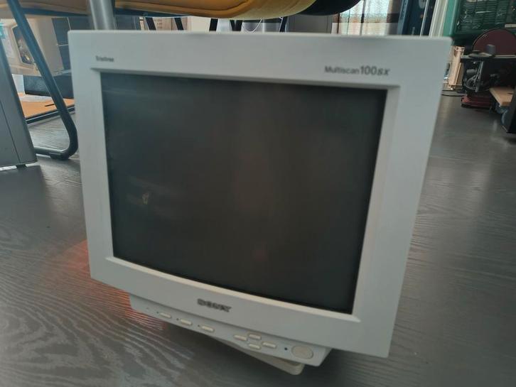 Sony Trinitron VGA Monitor - Multiscan 100sx, Computers en Software, Vintage Computers, Ophalen