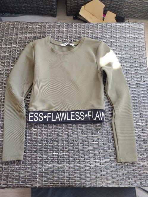 (sport)croptop van FB-Sister, Kleding | Dames, Tops, Zo goed als nieuw, Maat 36 (S), Groen, Lange mouw, Ophalen of Verzenden