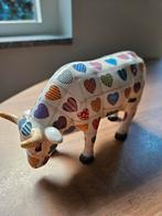 Cowparade Beeldje Koe met hartjes- Als Nieuw!, Verzamelen, Beelden en Beeldjes, Ophalen of Verzenden, Zo goed als nieuw, Dier