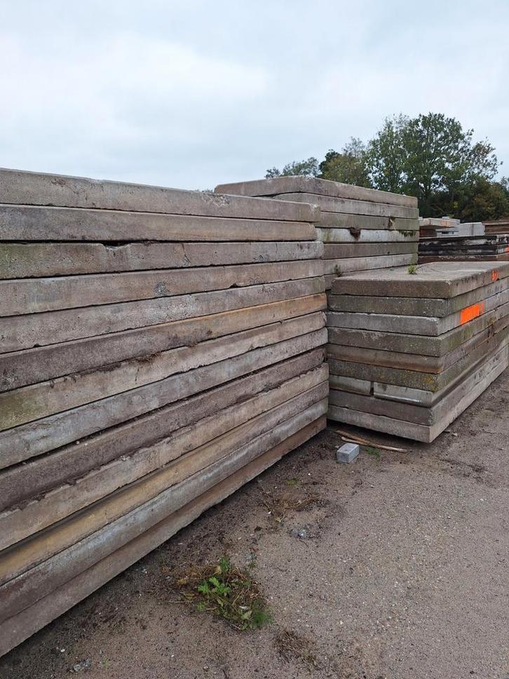 Betonplaten 100x300.  14cm. Zonder hoeklijn.  Gratis bezorgd, Tuin en Terras, Tegels en Klinkers, Gebruikt, Overige typen, Beton