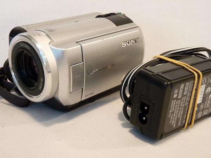 Sony DCR-SR30 HDD videocamera accu, adapter, Carl Zeiss lens, Audio, Tv en Foto, Videocamera's Digitaal, Zo goed als nieuw, Camera