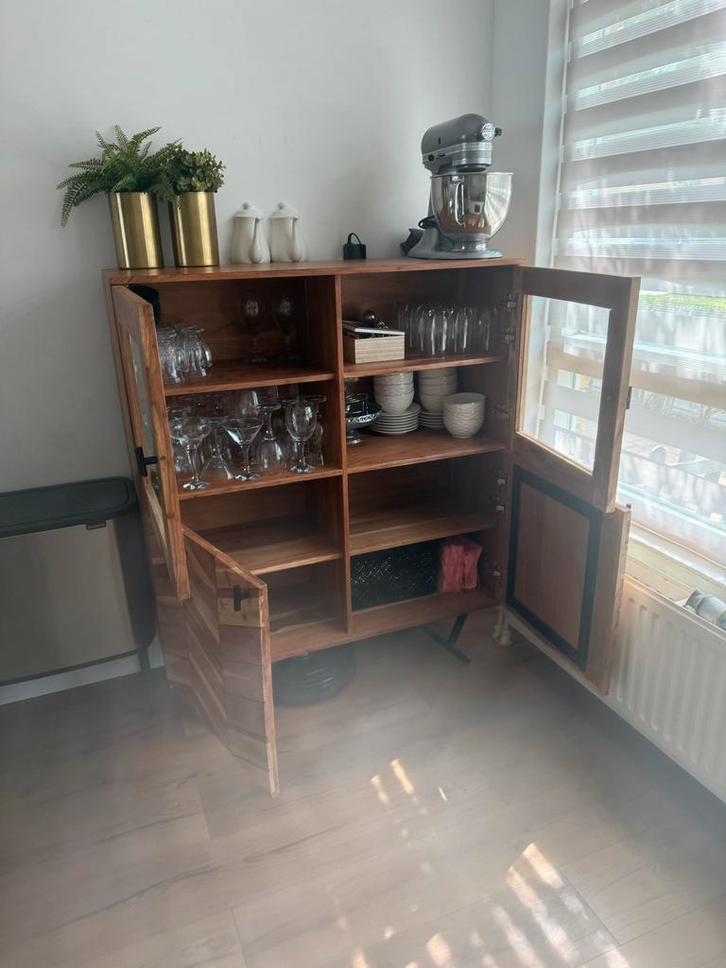 Industrieel buffetkast visgraat Hunter acaciahout, Huis en Inrichting, Kasten | Buffetkasten, Zo goed als nieuw, 200 cm of meer