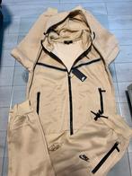 Nieuw Nike Tech Fleece Pak - Beige - Authentiek, Ophalen of Verzenden, Nieuw, Overige maten, Beige