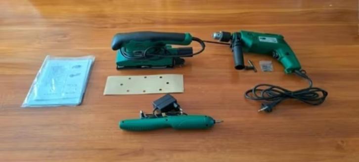 Gereedschapset: Klopboor, Vlakschuurmachine, Accutool, Doe-het-zelf en Verbouw, Gereedschap | Handgereedschap, Zo goed als nieuw