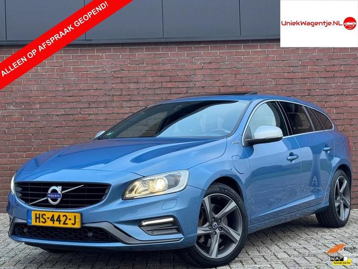 Volvo V60 2.4 D6 TWIN ENGINE R-DESIGN | NL-AUTO! (bj 2015), Auto's, Volvo, Bedrijf, Te koop, V60, 4x4, ABS, Achteruitrijcamera