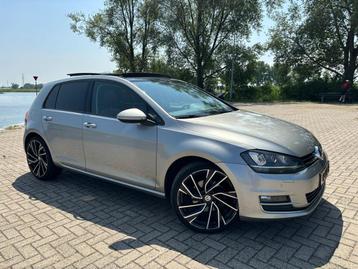 Volkswagen Golf 1.4 TSI 103KW DSG 2013 Grijs beschikbaar voor biedingen