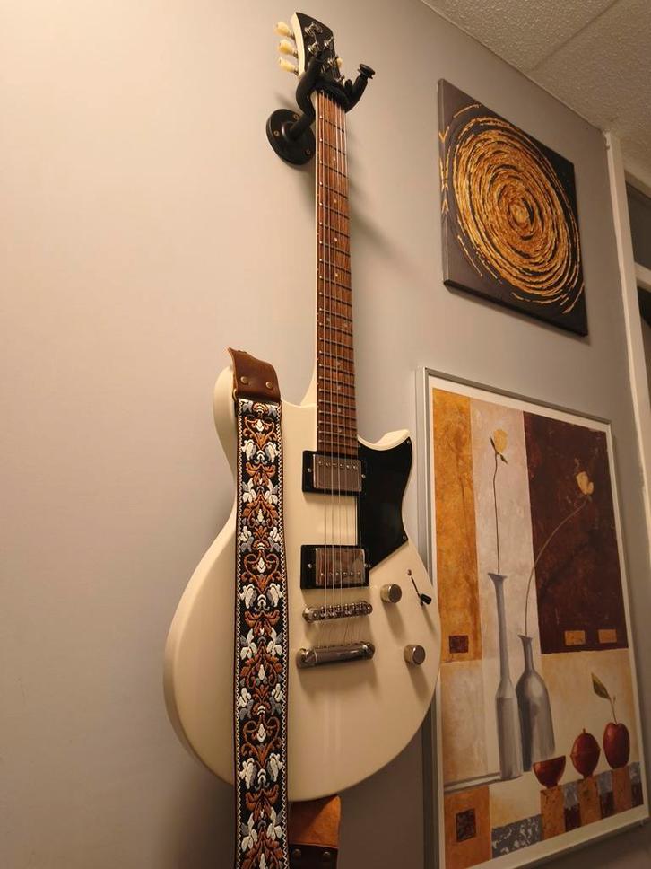 Nieuwe Yamaha Revstar Element20 - Wit, Muziek en Instrumenten, Snaarinstrumenten | Gitaren | Bas, Nieuw, Elektrisch, 6-snarig