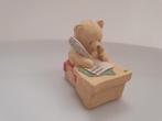 Forever Friends beeldje beertje schrijft brief met veer, Ophalen of Verzenden, Zo goed als nieuw, Beeldje, Forever Friends