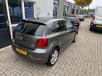 Volkswagen Polo 1.2 TSI 66KW DSG 2015 Grijs, Auto's, Stof, 4 cilinders, Grijs, 1000 kg