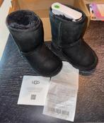 Uggs Kinderlaarsjes Maat 22, Kinderen en Baby's, Ophalen of Verzenden, Gebruikt, Jongen of Meisje, Laarzen