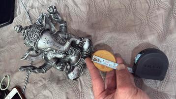 Decoratief beeldhouwwerk beschikbaar voor biedingen