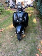 Agm retro scooter 4takt blauwkenteken, Fietsen en Brommers, Ophalen, Agm, Zo goed als nieuw, Benzine