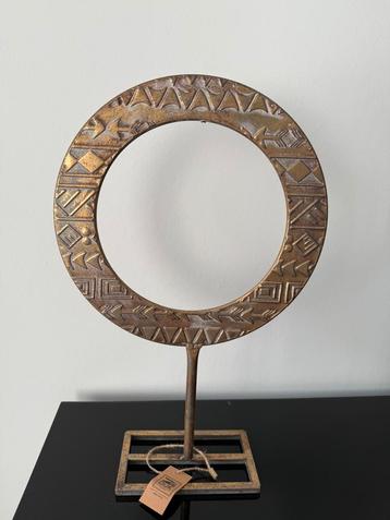 Ornament Statue metal Gold beschikbaar voor biedingen